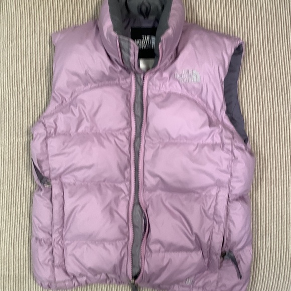 North face - Picture 2 of 3